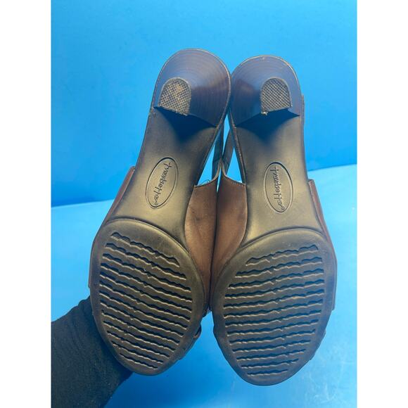 Trendsetter Brown Mary Jane Slip on Heels Sandals Women Sz 7 M - Picture 9 of 10